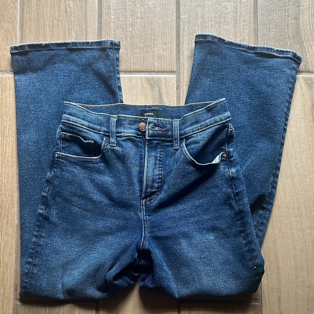 EXPRESS High Rise Wide Leg Cropped Jeans